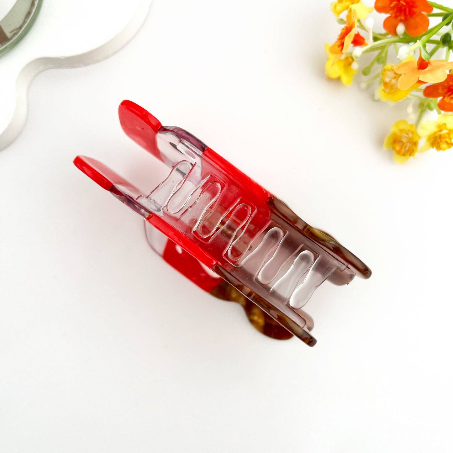 Cola Hair Claw Clip