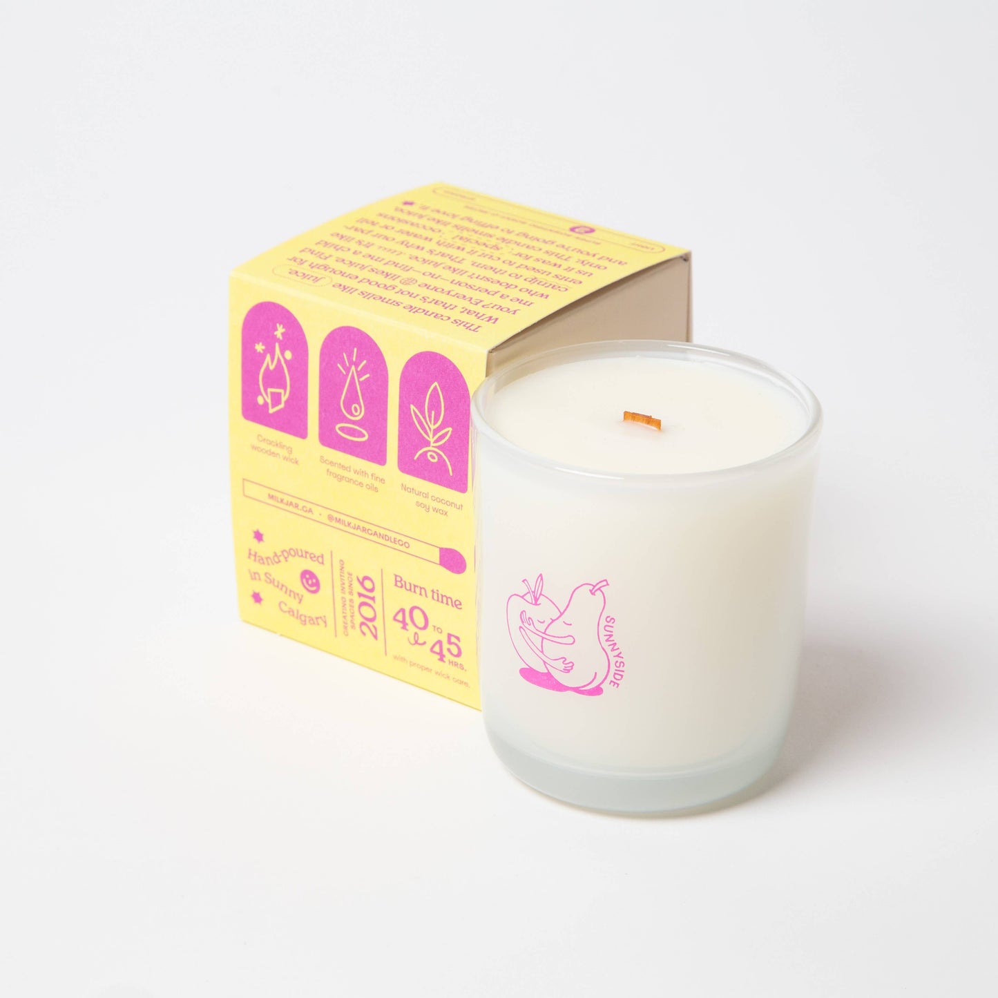 Fresh fruit scented soy candle for summer ambiance