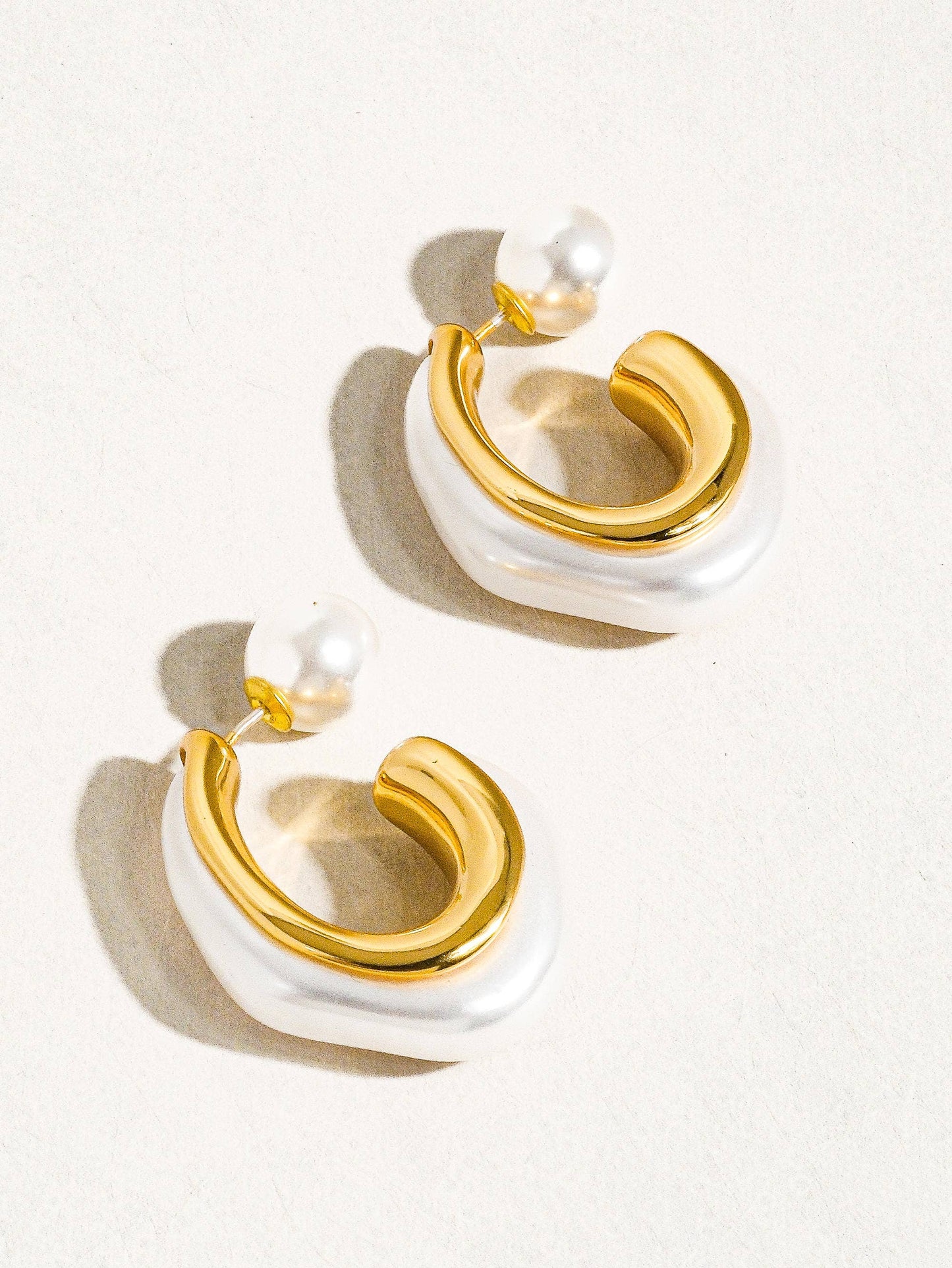 Kinsley Pearl Hoop Earring