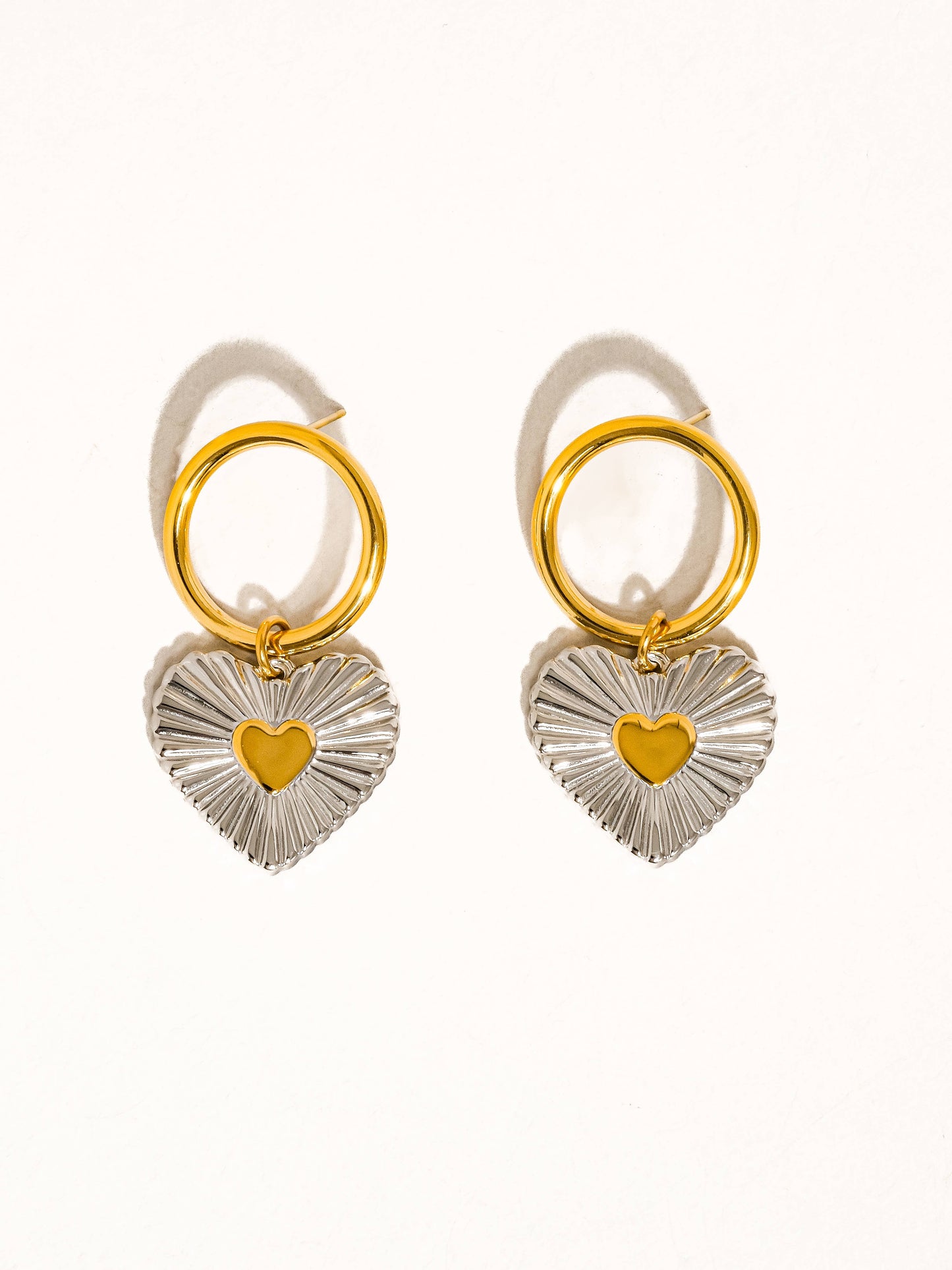 Earrings for sensitive ears