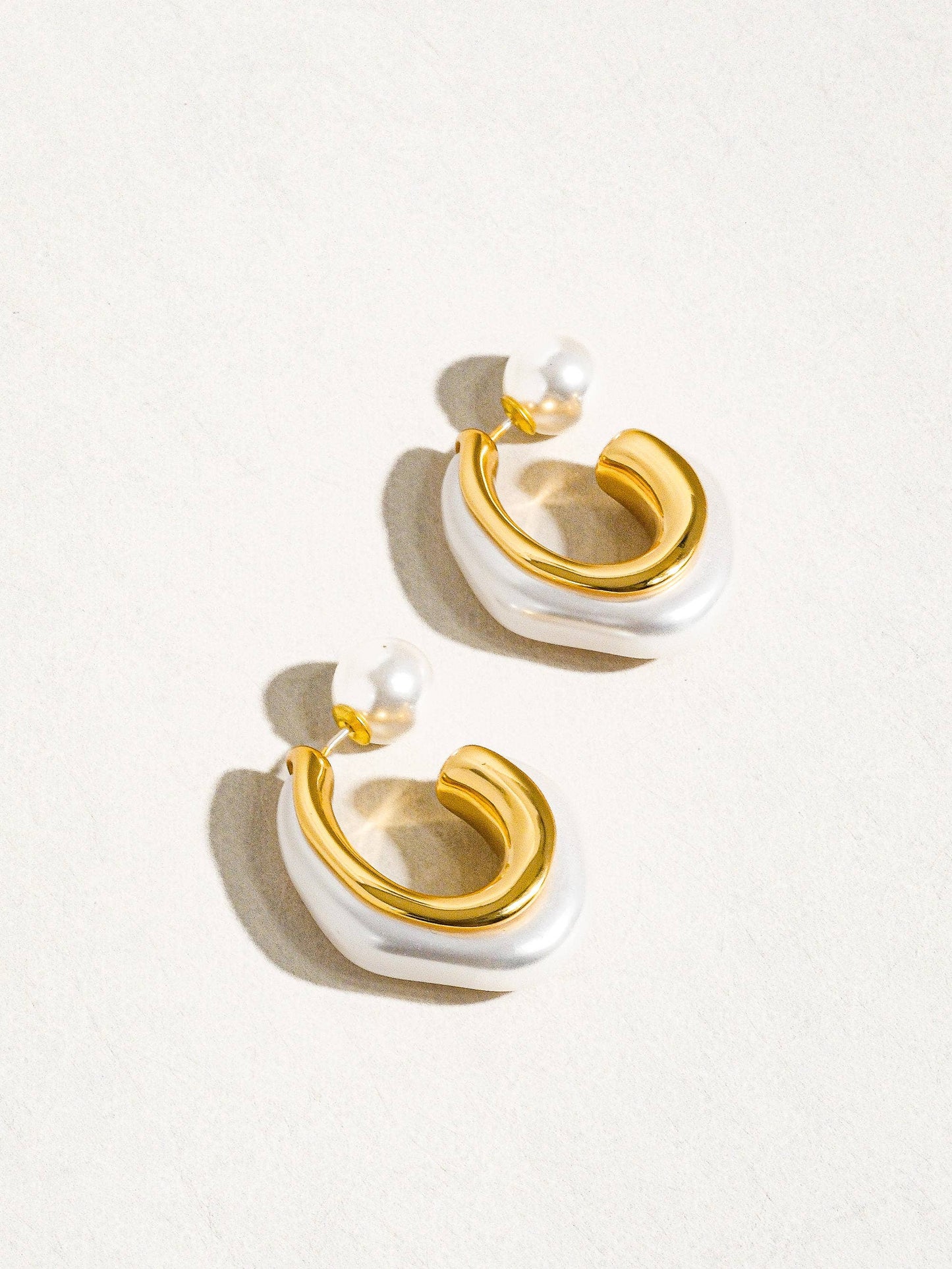Kinsley Pearl Hoop Earring