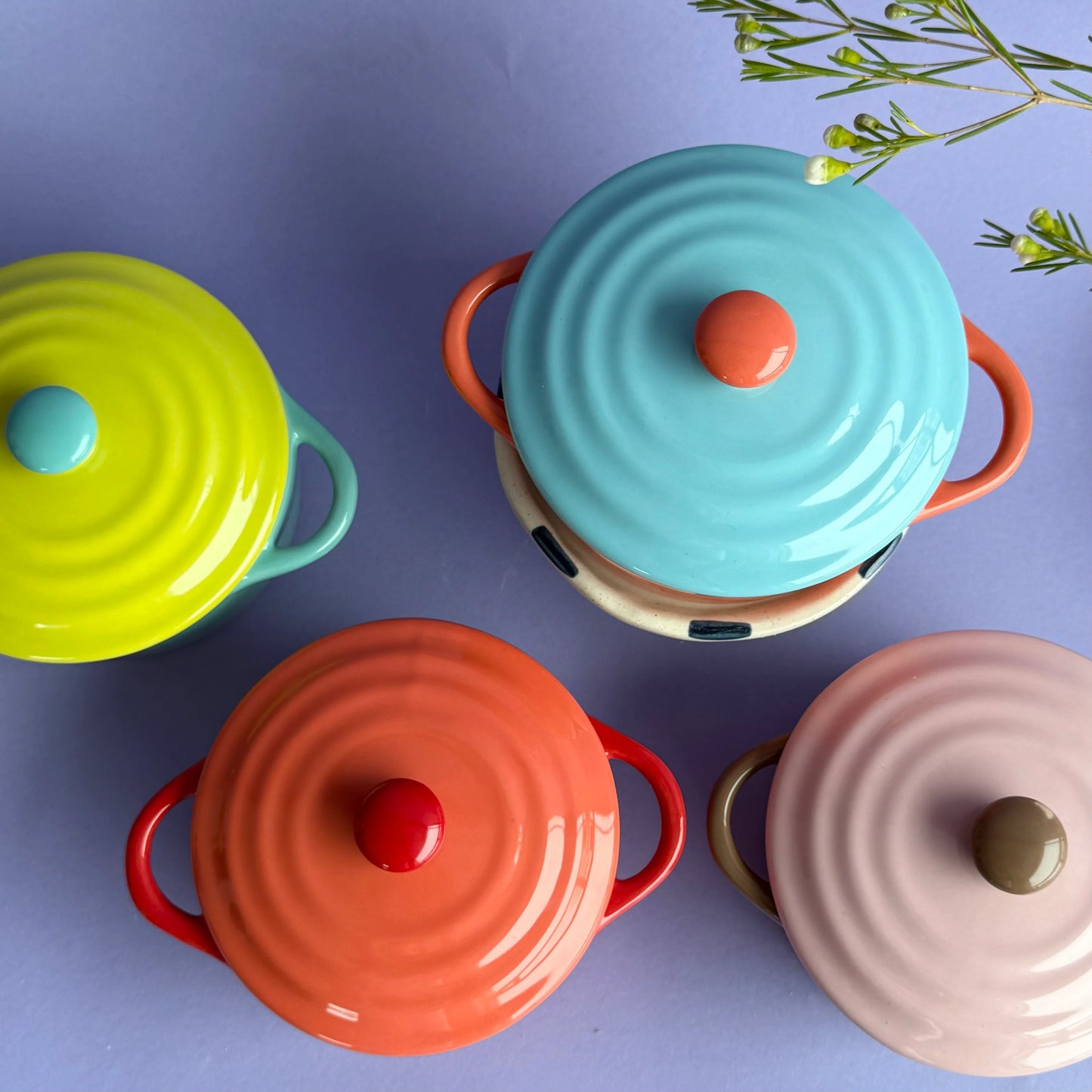 Two tone mini stoneware baker, fun kitchen accessory for home cooking