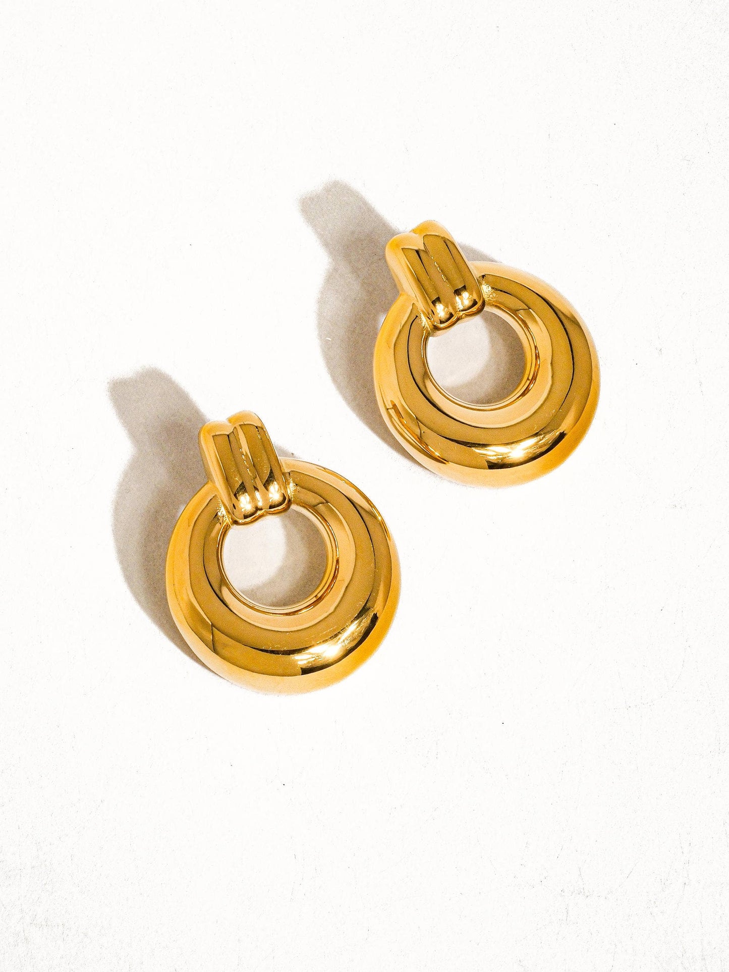 Viktor Classic Hoop Earring