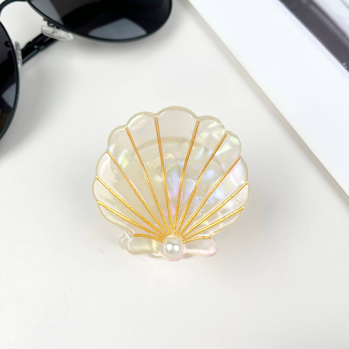 Shell pearl sweet hair claw clip