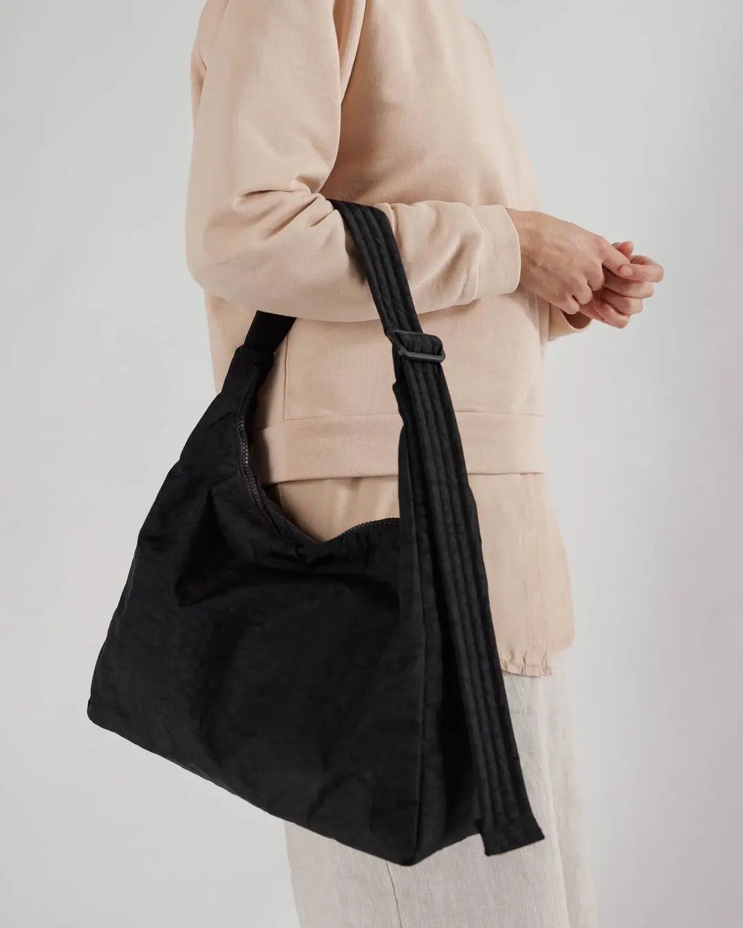 Nylon Shoulder Bag Black Baggu