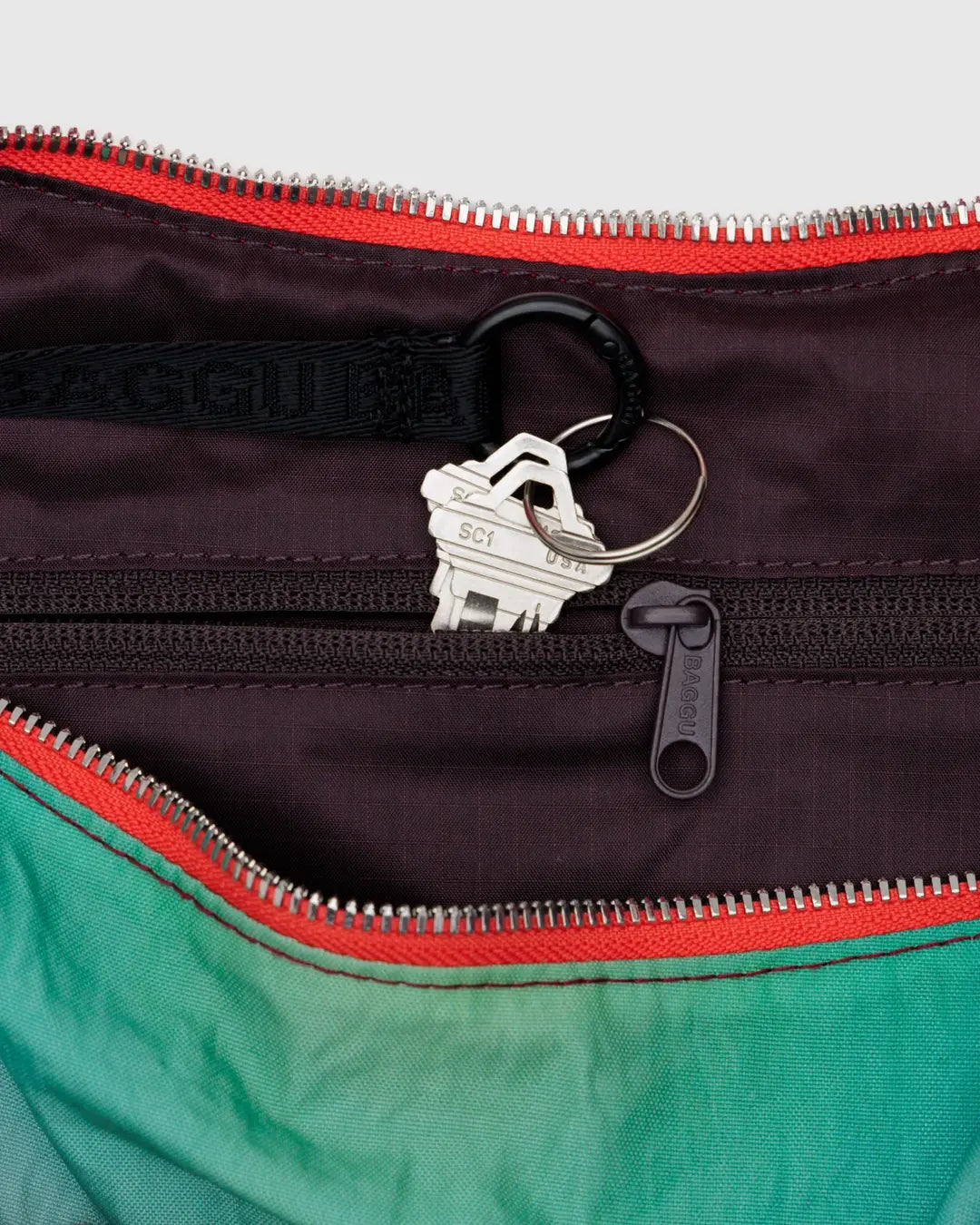 Medium Nylon Crescent Bag Rain Baggu