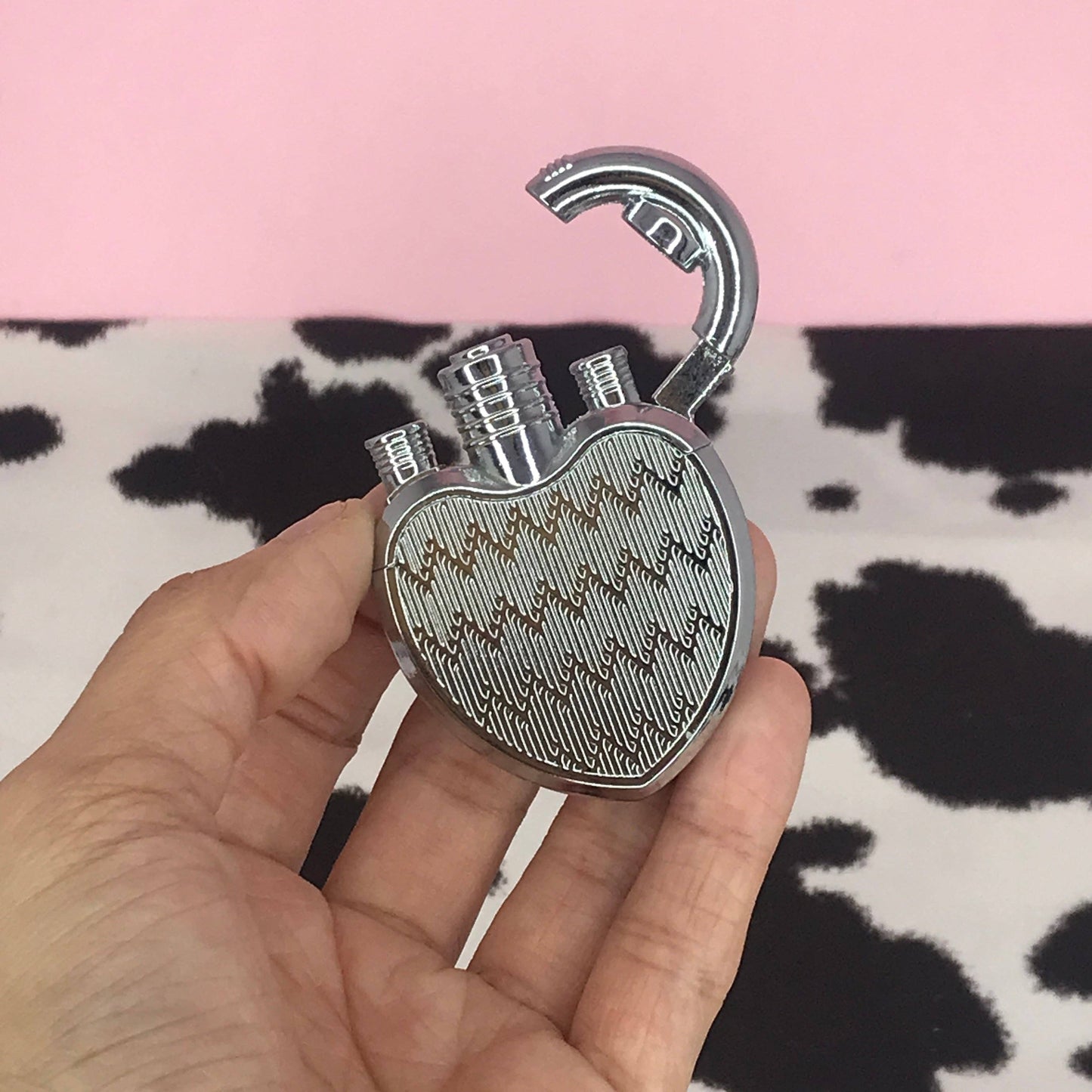 Butane refillable lighter in silver heart shape