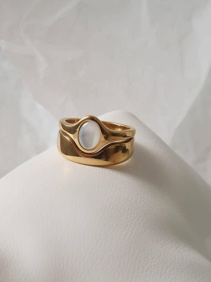 Alouette 18K Gold White Stone Wave Ring