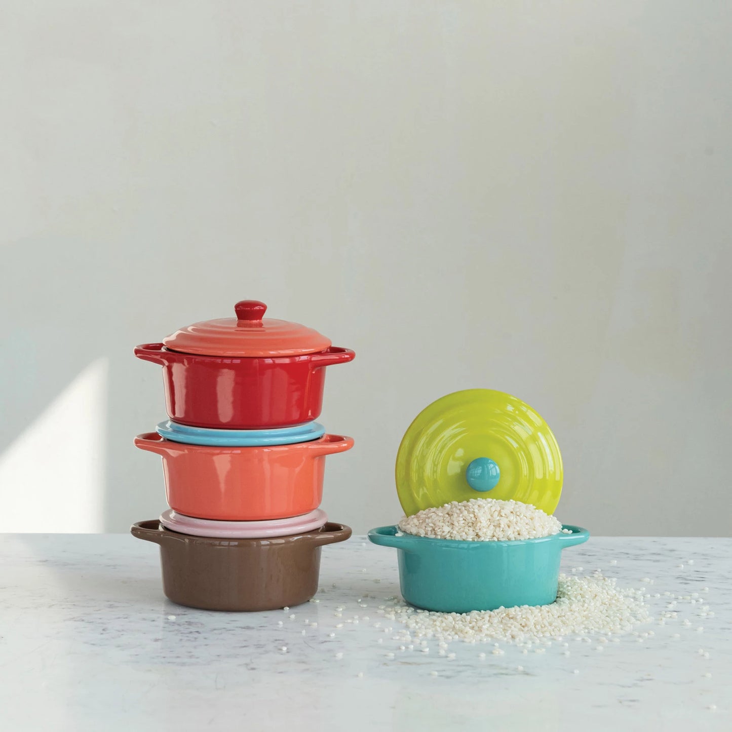 Colorful stoneware baking dish for desserts, sides, and appetizers