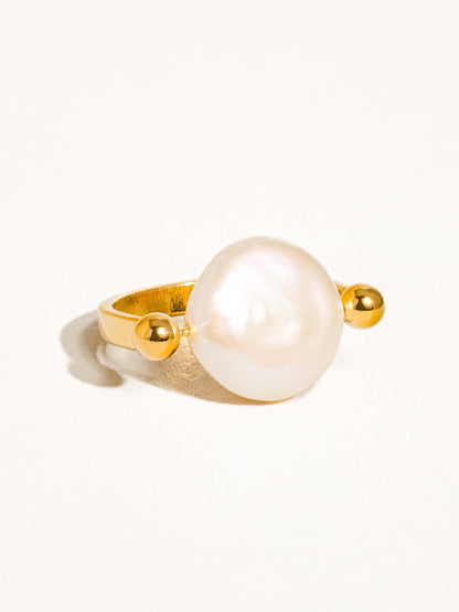 Déodat Gold Baroque Pearl Ring