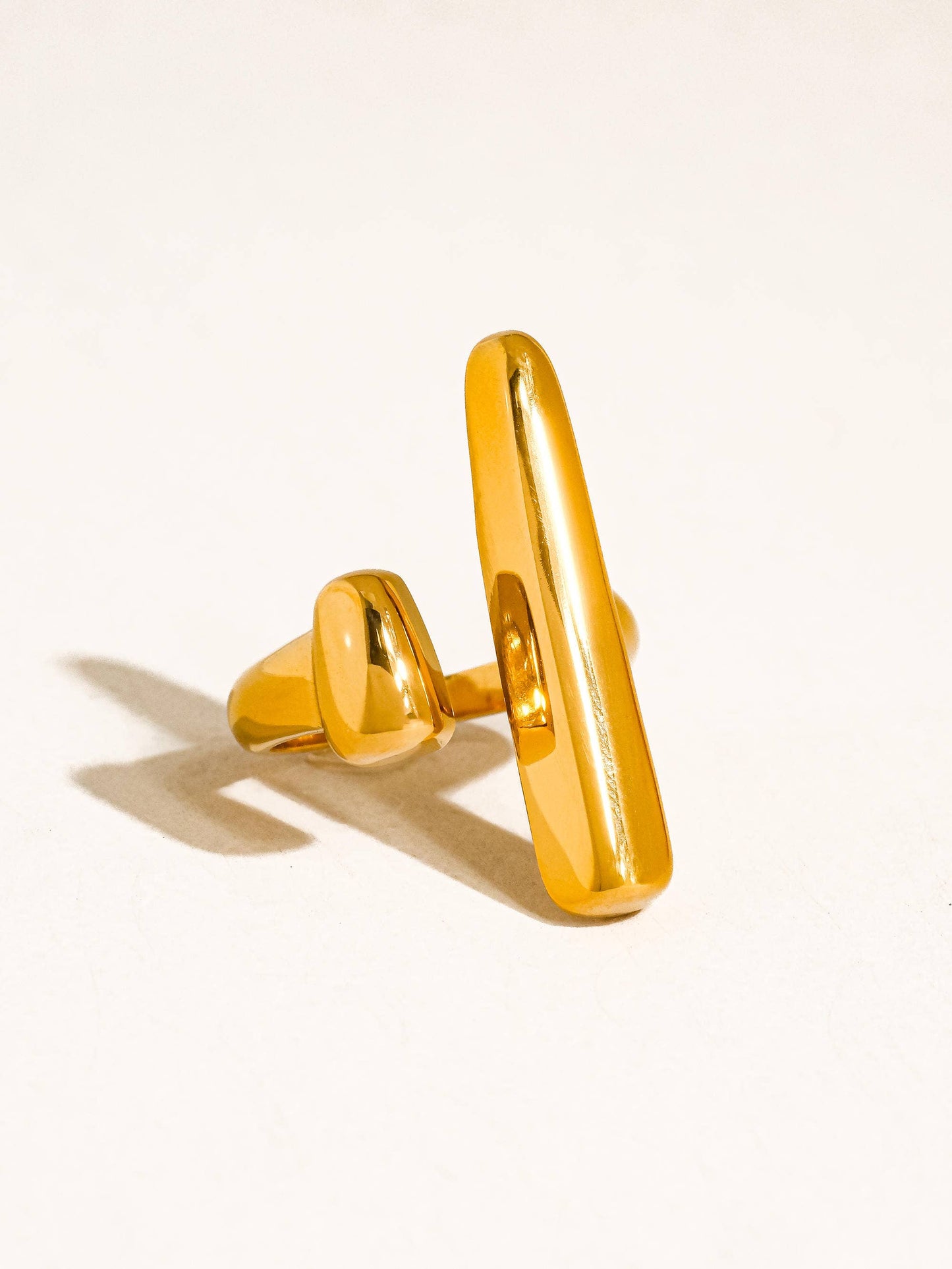 Saffelle Bar 18K Gold Statement Ring
