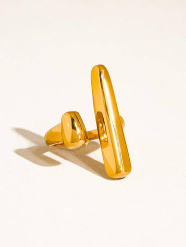 Saffelle Bar 18K Gold Statement Ring
